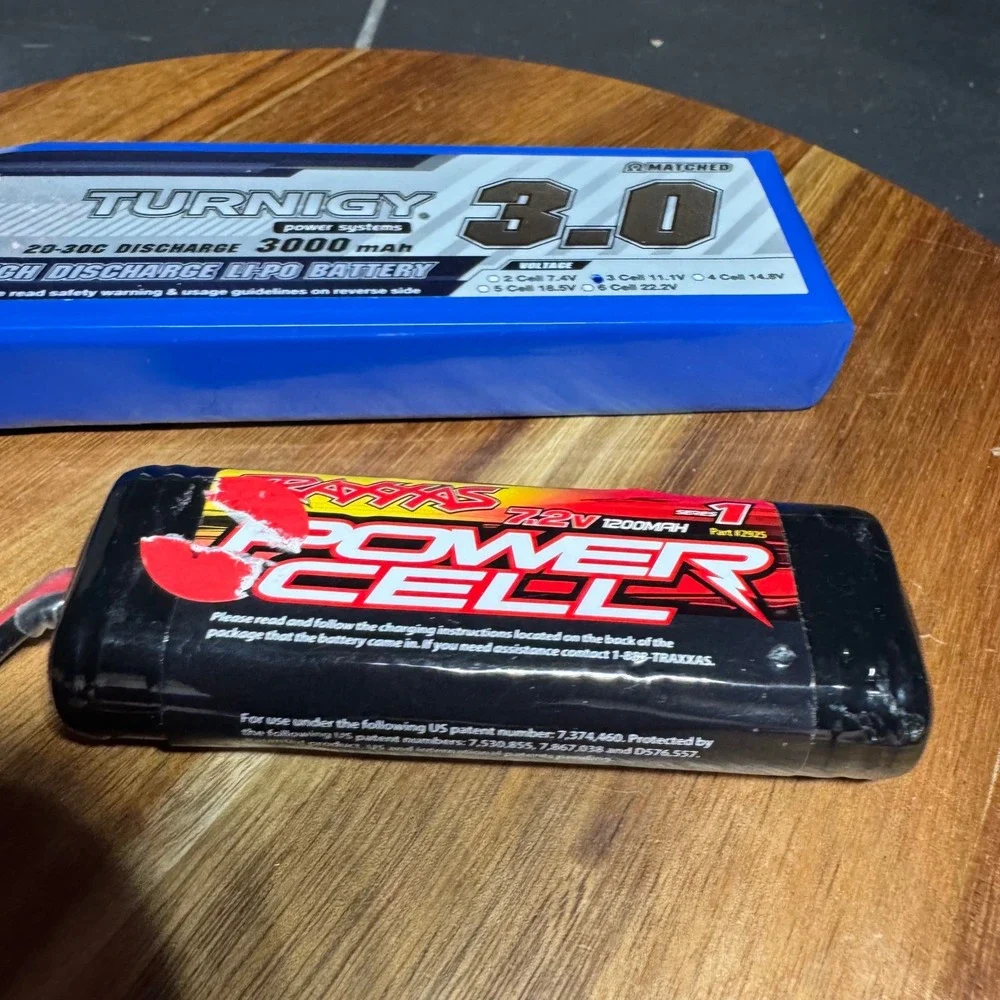 Turnigy 3000mAh 11.1V LiPo and Traxxas 7.2V 1200mAh NiMH RC Battery Lot